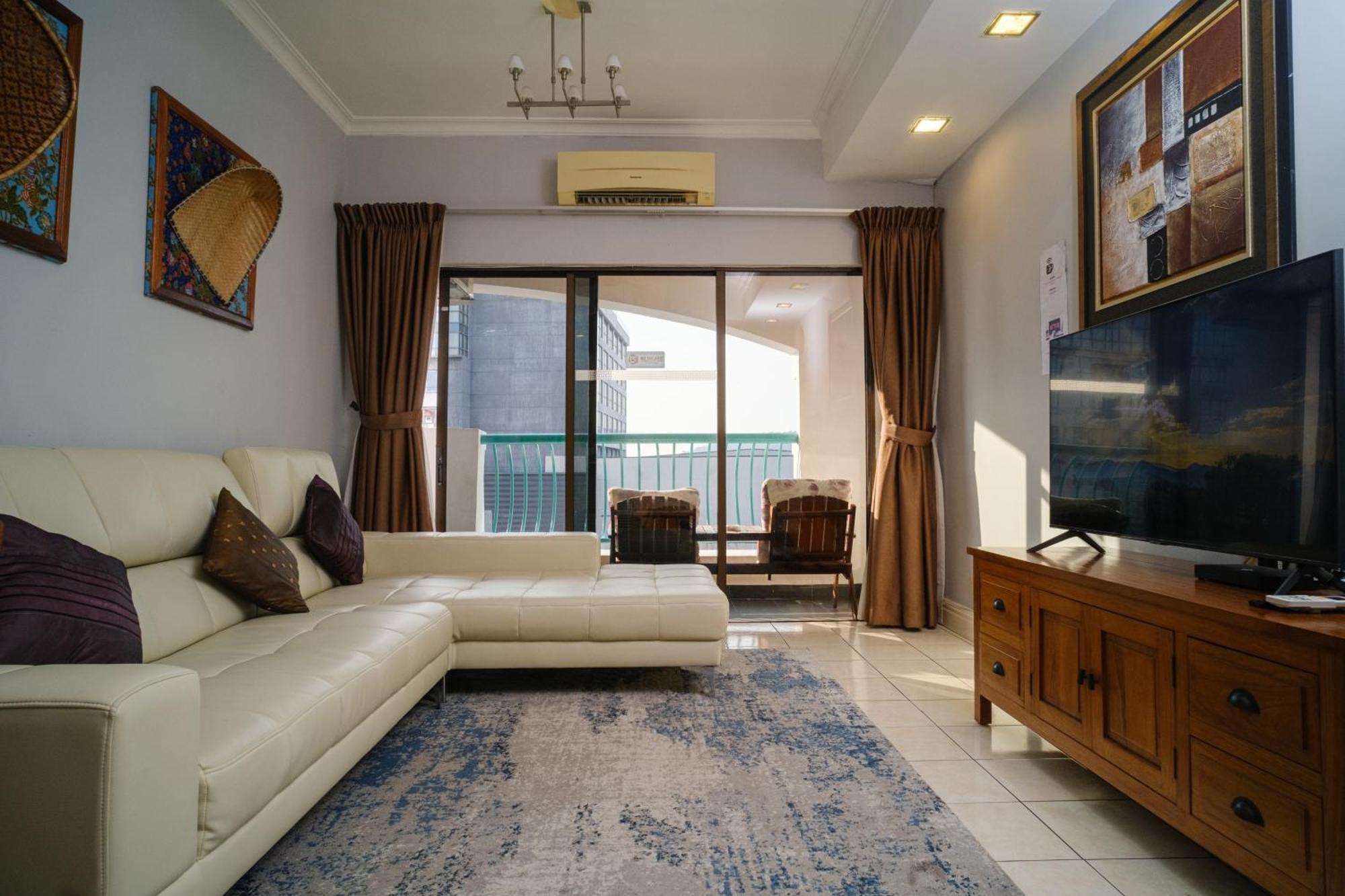 Petronella Apartment C1 Marina Court Kota Kinabalu Exterior photo